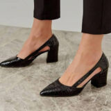 Ladies Shoe